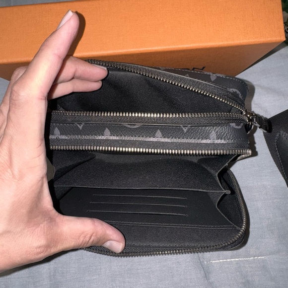 Louis Vuitton Alpha - Picture 6 of 6